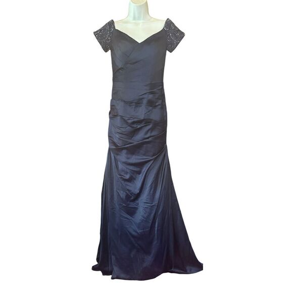 La Femme 25996 - Embellished Pleated Long Dress in Navy NWT Size 0 - Picture 3 of 6